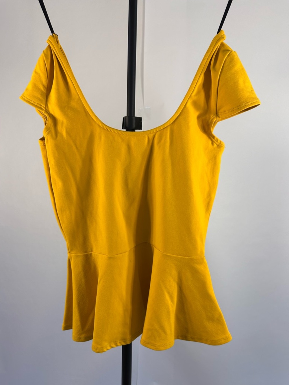 bebe Yellow Scoop-Neck Peplum Short Sleeve Tee